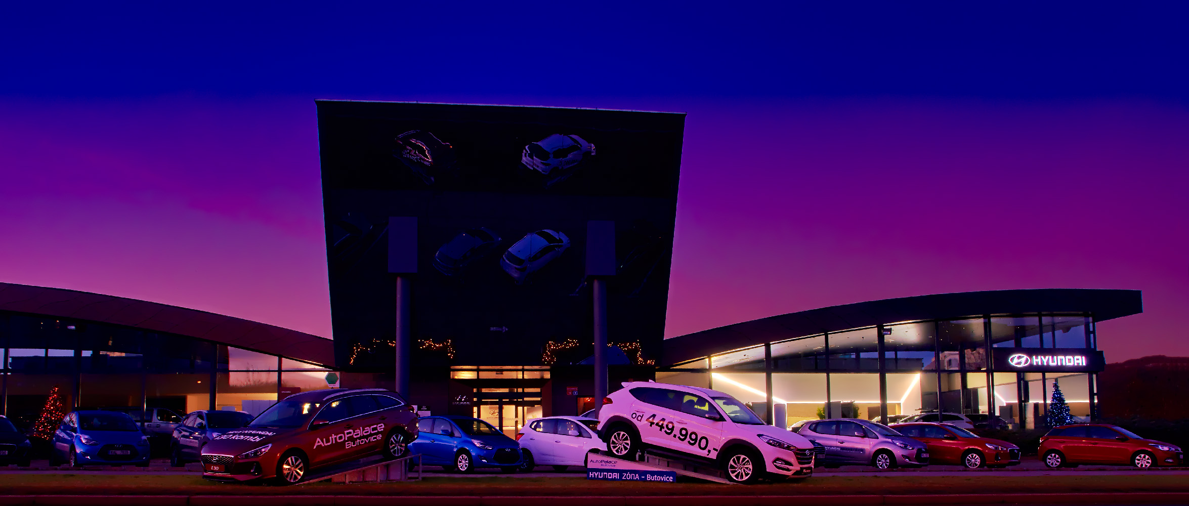 Noční fotka Auto Palace Butovice Hyundai od Jan Stojan Photography ©