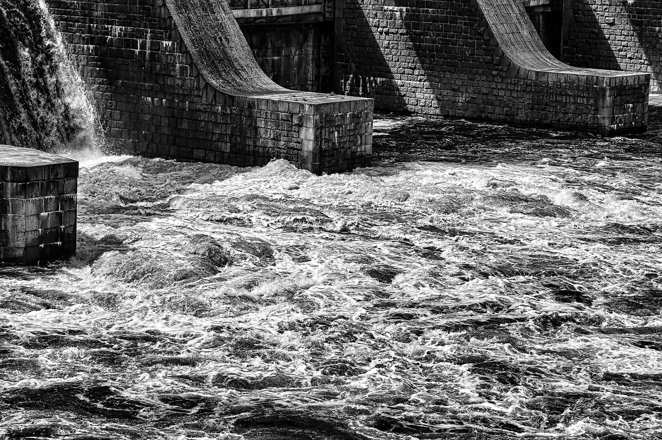 vařící voda hráz vrané nad vltavou od Jan Stojan Photography ©