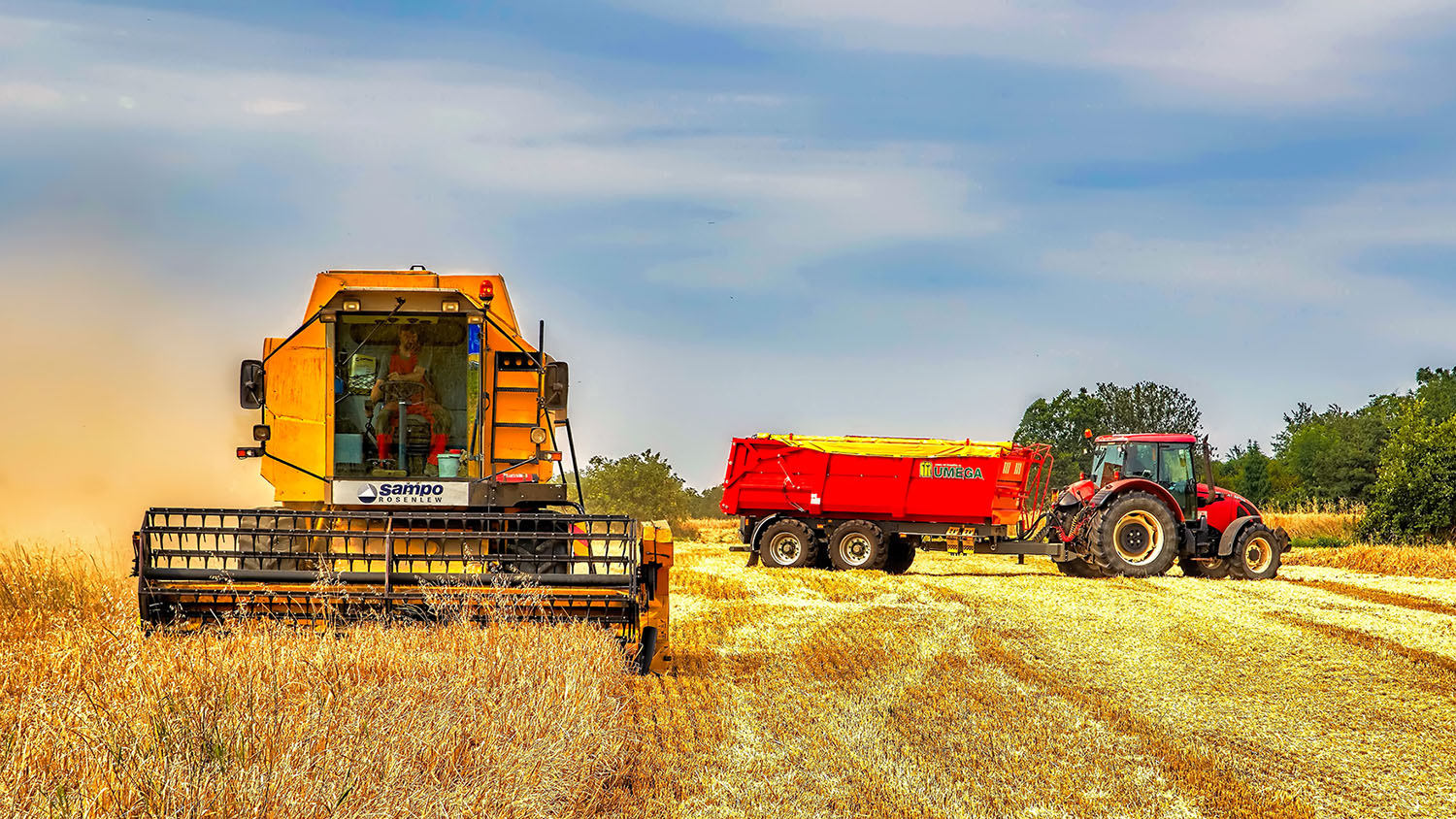 Fotka traktoru Zetor 11441 Fronterra přívěs Umega a kombajn Sampo Rosenlew 2065 od Jan Stojan Photography ©