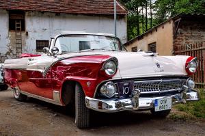 Ford Fairlane Overdrive Svatý Jan pod Skálou veterán jan stojan © pentax